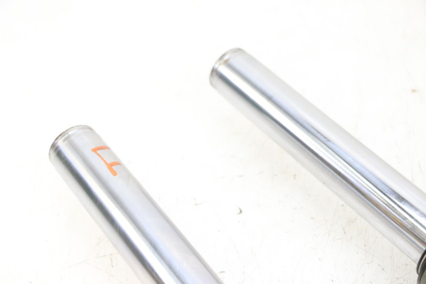 photo de STELO FORCELLA YAMAHA YP MAJESTY 125 (2002 - 2006) - Primo piano ad alta risoluzione