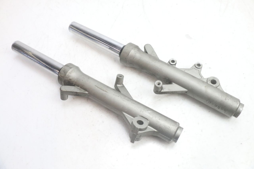 photo de STELO FORCELLA YAMAHA YP MAJESTY 125 (1998 - 2001) - Vista principale