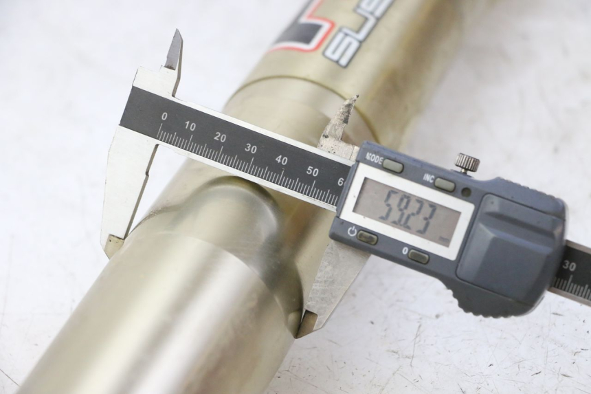 photo de STELO FORCELLA YAMAHA YZ-F YZF 250 (2014 - 2018) - Dettaglio del componente