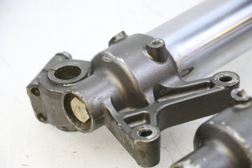 photo de STELO FORCELLA YAMAHA YZ-F YZF 250 (2014 - 2018) - Zoom sui componenti