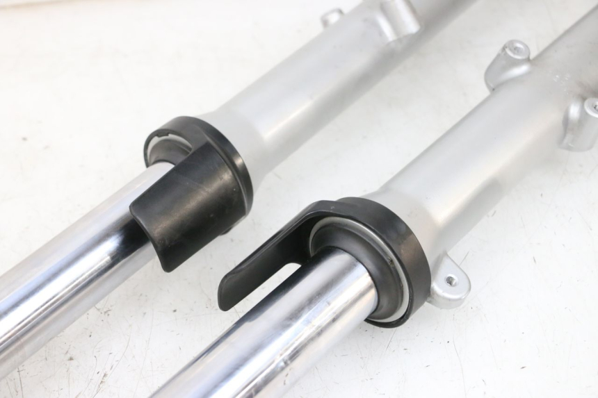 photo de STELO FORCELLA KAWASAKI ZR 7 750 (1999 - 2004) - Marcature e riferimenti originali