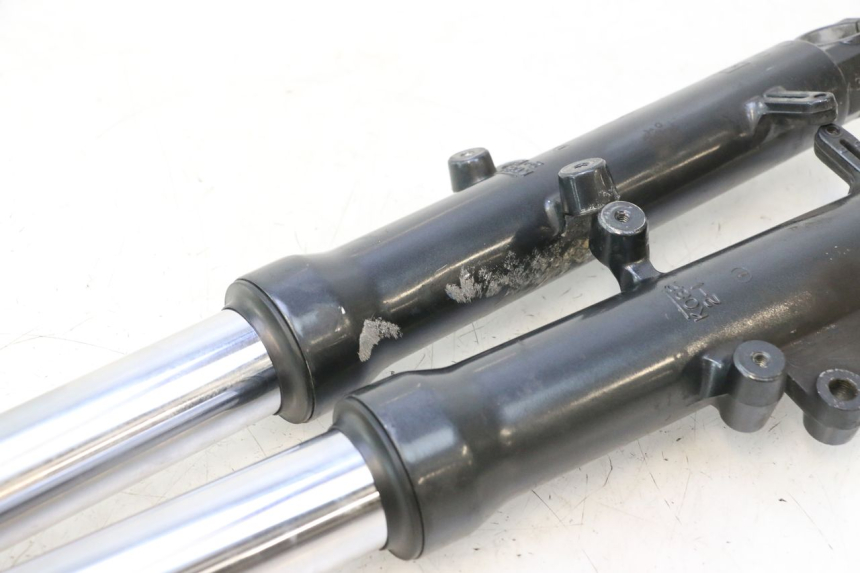 photo de STELO FORCELLA KAWASAKI ZX-6R ZX6R 600 (2000 - 2002) - Dettagli dei punti di fissaggio