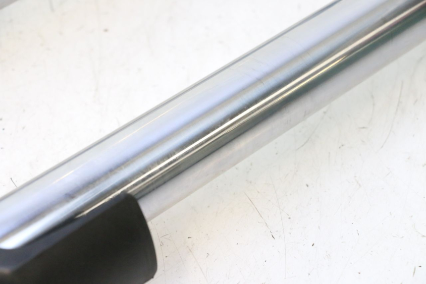 photo de STELO FORCELLA KAWASAKI ZZR 600 (1995 - 2004) - Dettagli dei punti di fissaggio