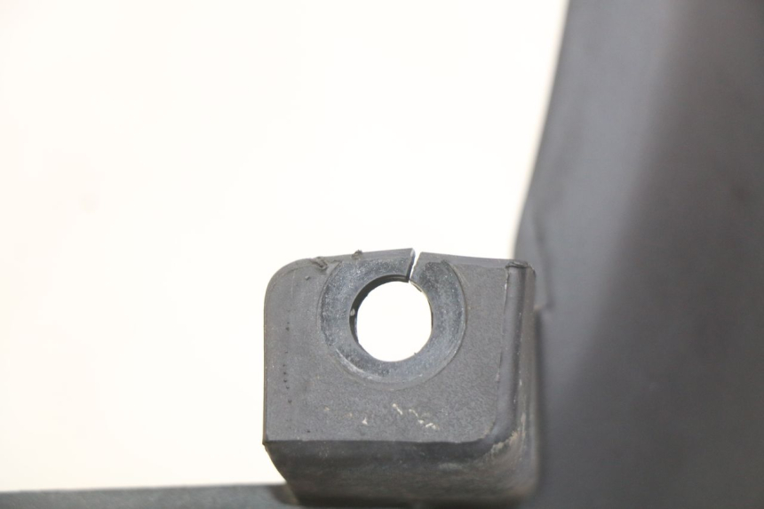 photo de PARAFANGO POSTERIORE KYMCO AGILITY 16+ 4T 50 (2018 - 2023) - Primo piano tecnico