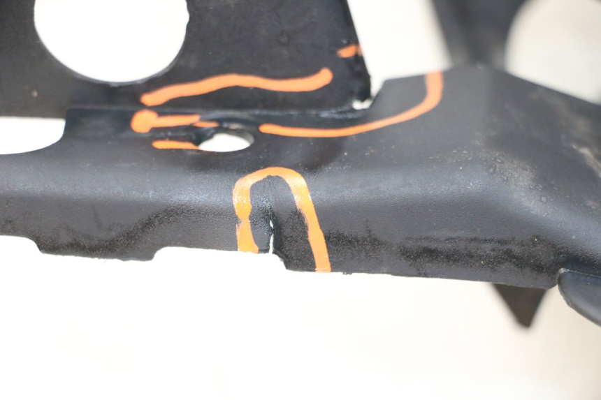 photo de PARAFANGO POSTERIORE BMW C1 125 (2000 - 2003) - Dettagli dei punti di fissaggio