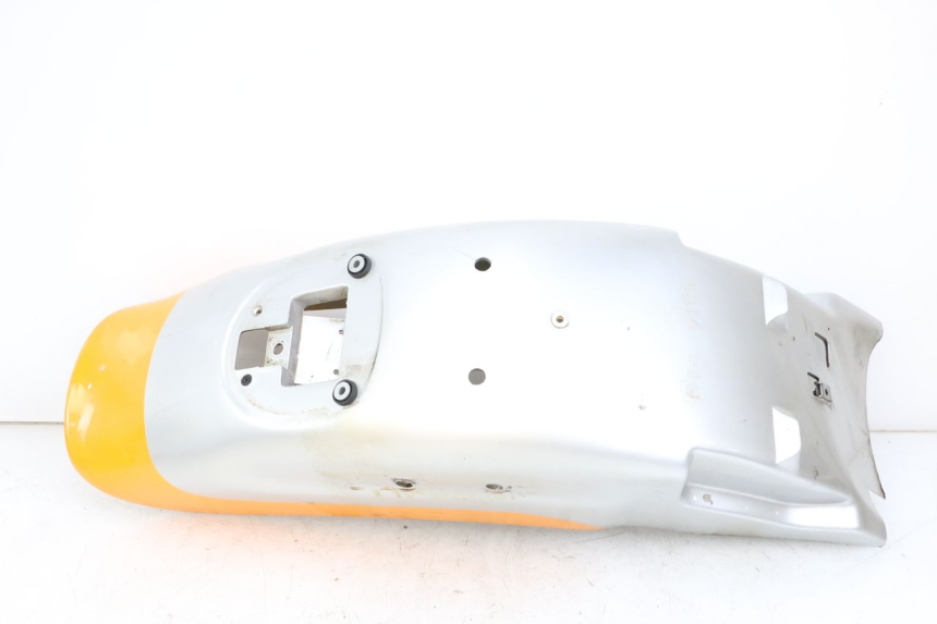 photo de PARAFANGO POSTERIORE APRILIA CLASSIC 125 (1995 - 2001) - Dettagli dei punti di fissaggio