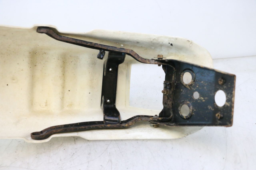 photo de PARAFANGO POSTERIORE SUZUKI DR S 600 (1985 - 1989) - Altra angolazione