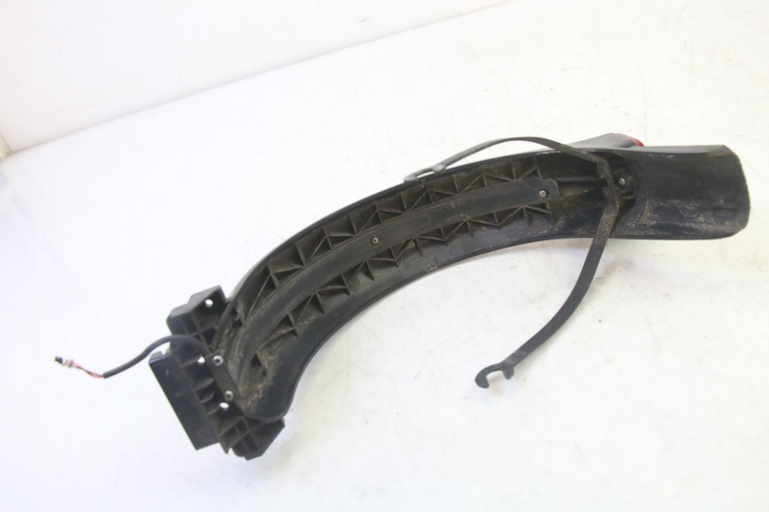 photo de PARAFANGO POSTERIORE SEGWAY NINEBOT F65I 1 - Stato della superficie e materiale