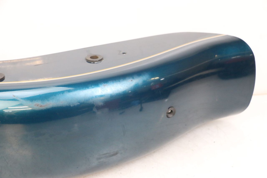 photo de PARAFANGO POSTERIORE SUZUKI GZ MARAUDER 125 (1998 - 2004) - Primo piano tecnico