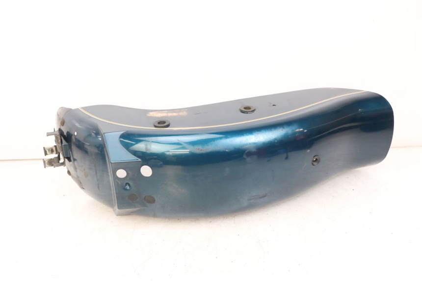 photo de PARAFANGO POSTERIORE SUZUKI GZ MARAUDER 125 (1998 - 2004) - Dettagli dei punti di fissaggio