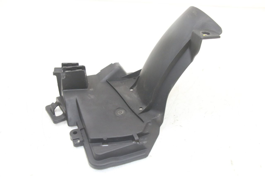 photo de PARAFANGO POSTERIORE HONDA PCX (JF57/JF64) 125 (2014 - 2018) - Primo piano tecnico