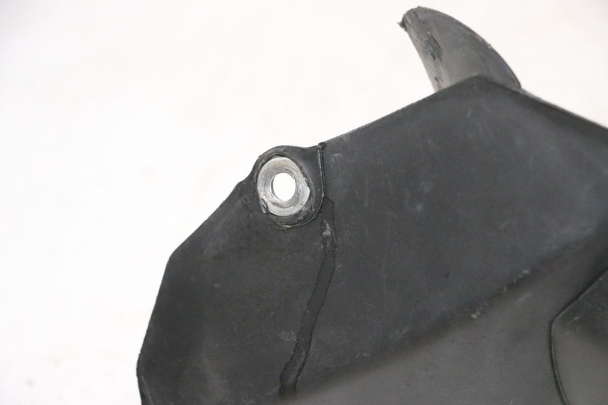 photo de PARAFANGO POSTERIORE PEUGEOT LUDIX SNAKE 2T 50 (2004 - 2014) - Primo piano tecnico