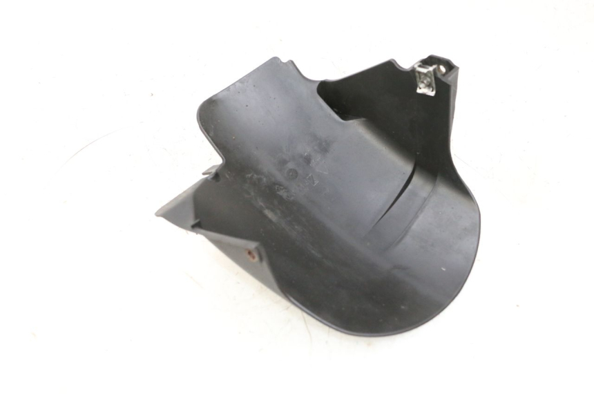 photo de PARAFANGO POSTERIORE PIAGGIO MP3 HPE 300 (2019 - 2026) - Zoom sullo stato d'uso