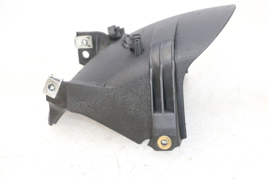 photo de PARAFANGO POSTERIORE PIAGGIO MP3 HPE 300 (2019 - 2026) - Primo piano tecnico