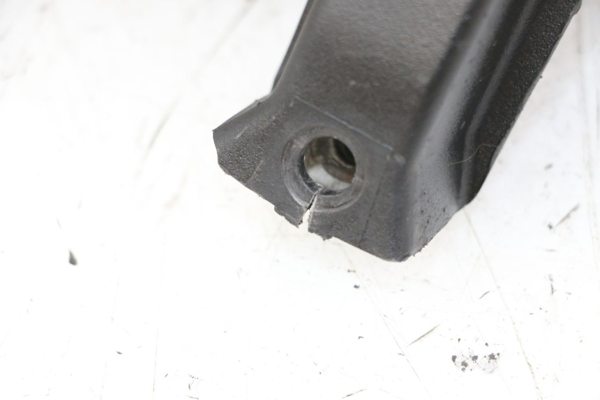 photo de PARAFANGO POSTERIORE PIAGGIO LIBERTY IGET 4T 50 (2021 - 2025) - Dettagli dei punti di fissaggio