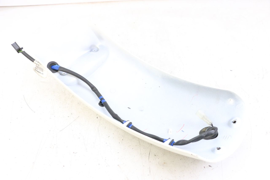 photo de PARAFANGO POSTERIORE ROYAL ENFIELD CONTINENTAL GT 650 (2019 - 2024) - Zoom sullo stato d'uso