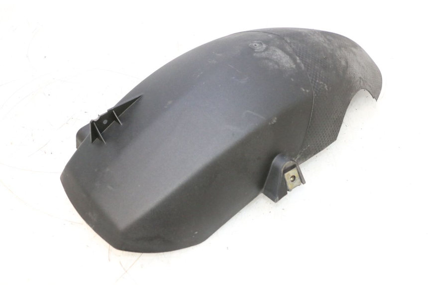 photo de PARAFANGO POSTERIORE PEUGEOT SATELIS COMPRESSOR K15 125 (2006 - 2009) - Zoom sullo stato d'uso