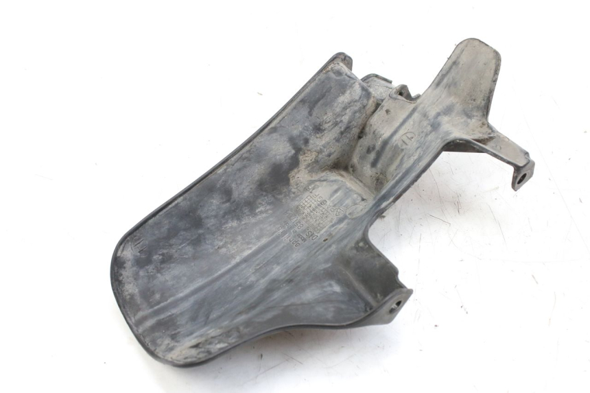 photo de PARAFANGO POSTERIORE APRILIA SCARABEO 100 (2003 - 2012) - Primo piano tecnico