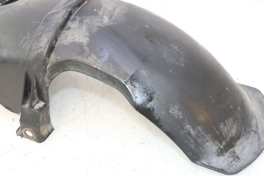 photo de Parafango posteriore PIAGGIO VESPA LX 2T 50 (2005 - 2013) - Dettagli dei punti di fissaggio