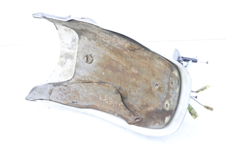 photo de PARAFANGO POSTERIORE YAMAHA SR 125 (1982 - 2003) - Dettaglio del componente