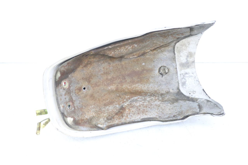 photo de PARAFANGO POSTERIORE YAMAHA SR 125 (1982 - 2003) - Zoom sullo stato d'uso