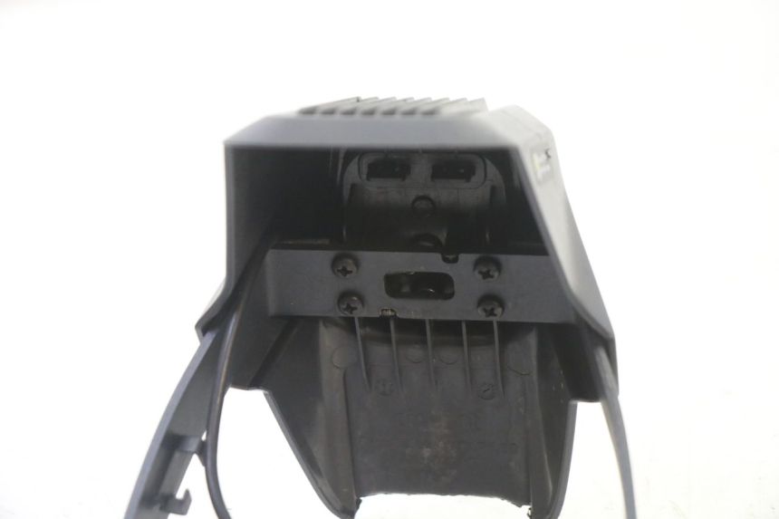 photo de PARAFANGO POSTERIORE SEGWAY NINEBOT ZT3 PRO 1 - Stato della superficie e materiale