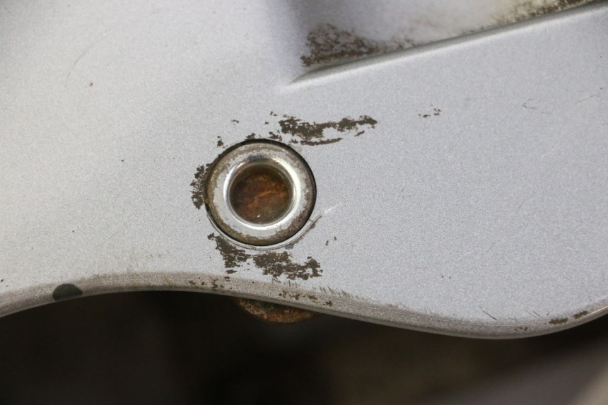 photo de Parafango anteriore HYOSUNG GV AQUILA 125 (2000 - 2009) - Primo piano tecnico