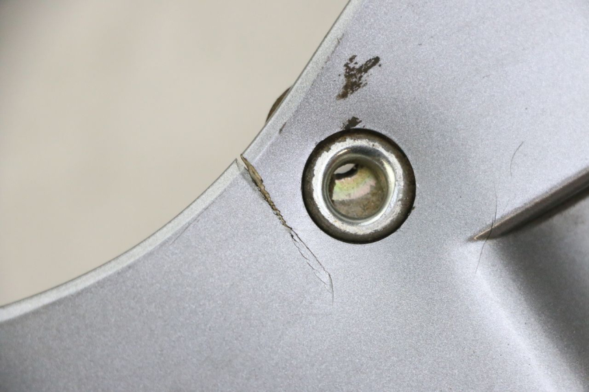 photo de Parafango anteriore HYOSUNG GV AQUILA 125 (2000 - 2009) - Dettagli dei punti di fissaggio