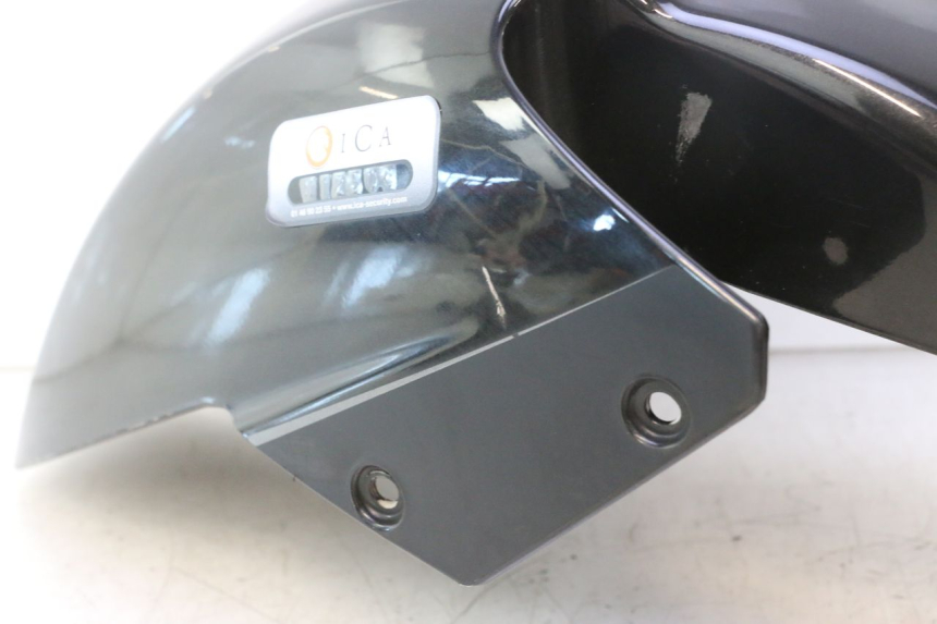 photo de PARAFANGO ANTERIORE APRILIA ATLANTIC S 125 (2010 - 2013) - Stato della superficie e materiale