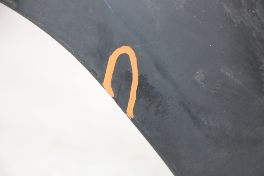 photo de PARAFANGO ANTERIORE SUZUKI BURGMAN 125 (2007 - 2014) - Dettagli dei punti di fissaggio