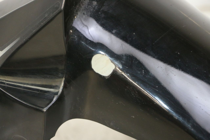 photo de PARAFANGO ANTERIORE SYM CROX 4T 50 (2016 - 2023) - Dettagli dei punti di fissaggio