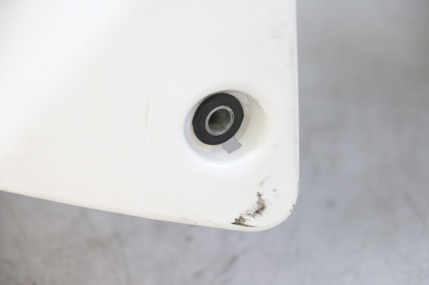 photo de PARAFANGO ANTERIORE KYMCO DINK STREET 125 (2009 - 2014) - Stato della superficie e materiale