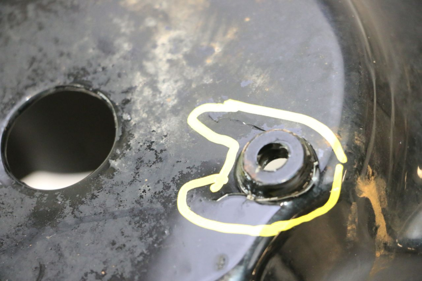 photo de PARAFANGO ANTERIORE CF MOTO E-CHARM 125 (2005 - 2008) - Stato della superficie e materiale