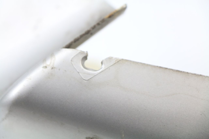 photo de PARAFANGO ANTERIORE PEUGEOT ELYSEO 50 (1998 - 2001) - Zoom sullo stato d'uso