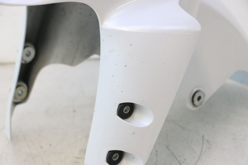 photo de PARAFANGO ANTERIORE YAMAHA FZ8 800 (2010 - 2016) - Dettagli dei punti di fissaggio