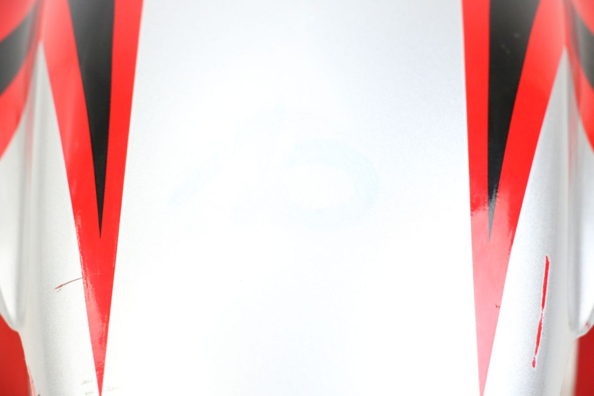 photo de PARAFANGO ANTERIORE HYOSUNG GTR 125 (2006 - 2008) - Zoom sullo stato d'uso