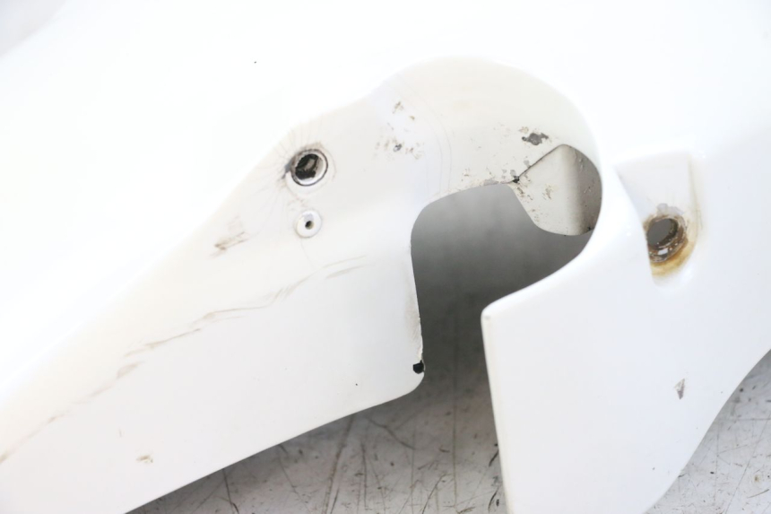 photo de PARAFANGO ANTERIORE HONDA CBR F 1000 (1993 - 1996) - Dettagli dei punti di fissaggio