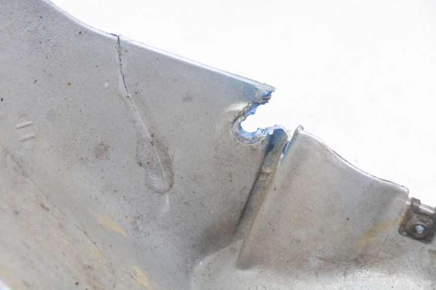 photo de PARAFANGO ANTERIORE SYM JET EURO X 2T 50 (2003 - 2007) - Zoom sullo stato d'uso