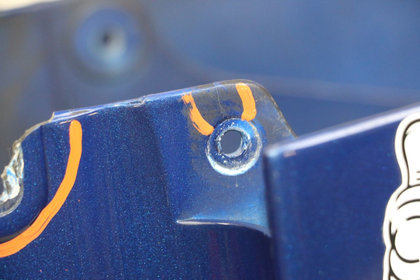 photo de PARAFANGO ANTERIORE KAWASAKI ZR7 ZR-7 S 750 (1999 - 2004) - Zoom sullo stato d'uso