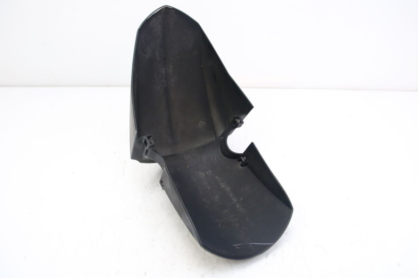 photo de PARAFANGO ANTERIORE PEUGEOT KISBEE 2T 50 (2018 - 2022) - Zoom sui componenti