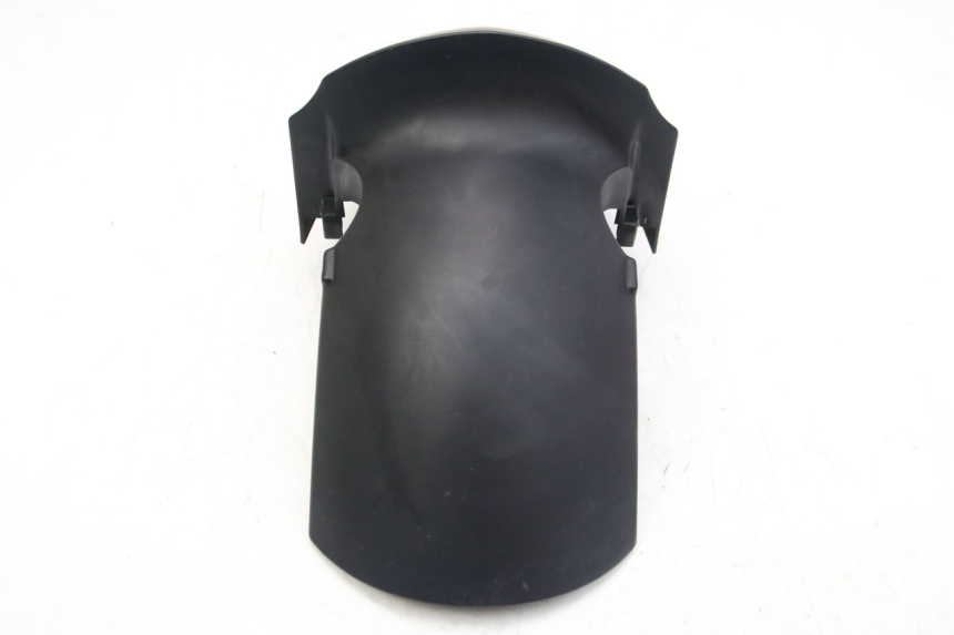 photo de PARAFANGO ANTERIORE PEUGEOT KISBEE 2T 50 (2018 - 2022) - Dettagli dei punti di fissaggio