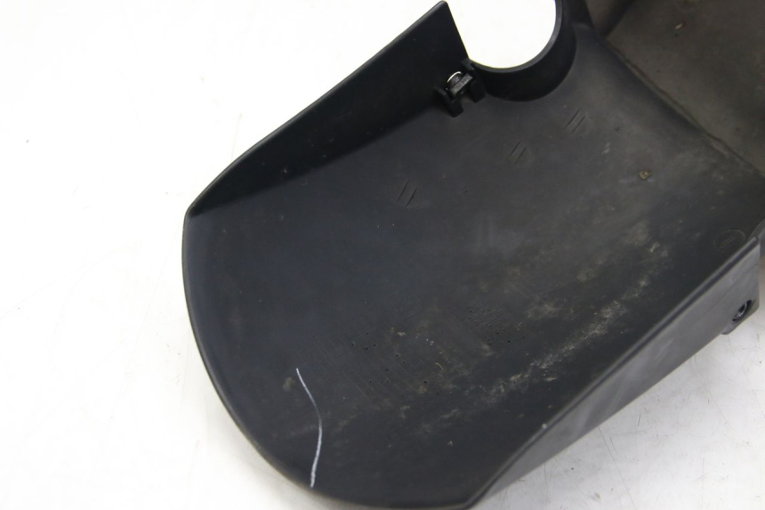 photo de PARAFANGO ANTERIORE PEUGEOT KISBEE 2T 50 (2018 - 2022) - Marcature e riferimenti originali