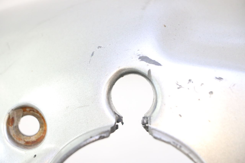 photo de PARAFANGO ANTERIORE PIAGGIO LIBERTY 50 (1998 - 2003) - Dettagli dei punti di fissaggio