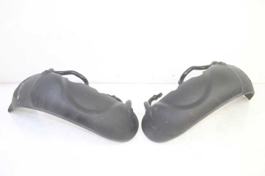 photo de PARAFANGO ANTERIORE PIAGGIO MP3 HPE 350 (2018 - 2020) - Dettaglio del componente