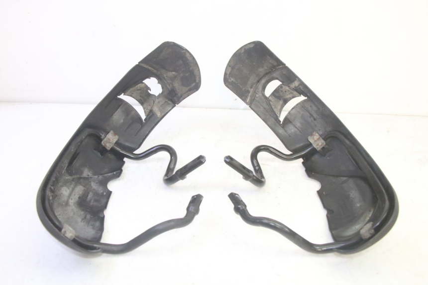 photo de PARAFANGO ANTERIORE PIAGGIO MP3 HPE 350 (2018 - 2020) - Ricambio usato controllato