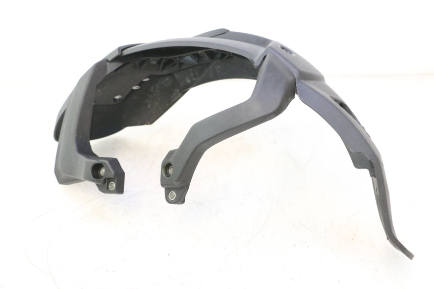photo de PARAFANGO ANTERIORE PIAGGIO MP3 HPE 530 (2022 - 2026) - Caratteristiche distintive