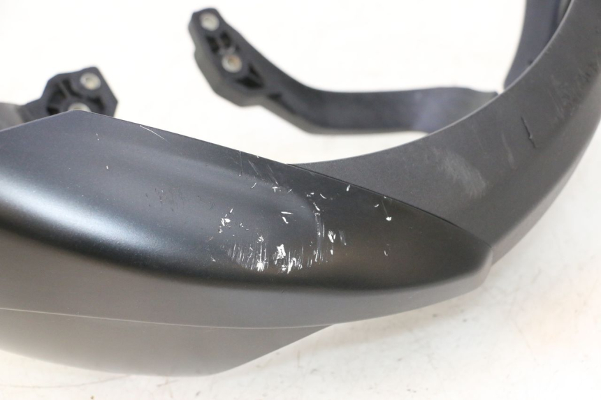 photo de PARAFANGO ANTERIORE PIAGGIO MP3 HPE 530 (2022 - 2026) - Ricambio usato controllato