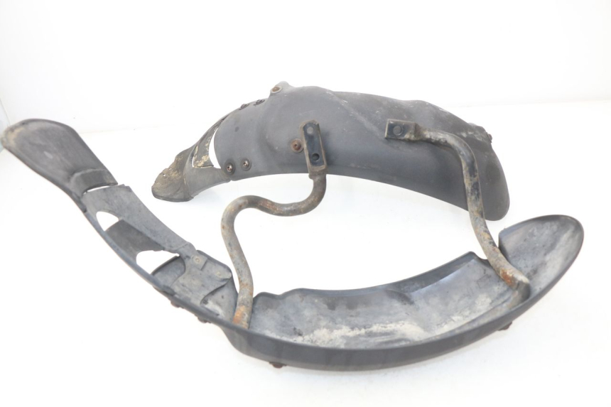 photo de PARAFANGO ANTERIORE PIAGGIO MP3 LT 400 (2007 - 2012) - Dettagli dei punti di fissaggio