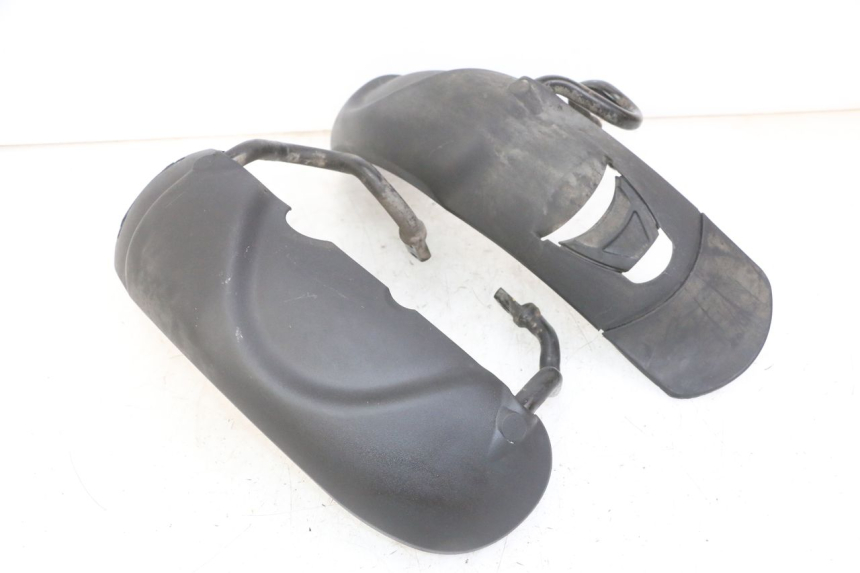 photo de PARAFANGO ANTERIORE PIAGGIO MP3 LT 300 (2010 - 2016) - Altra vista dell'articolo