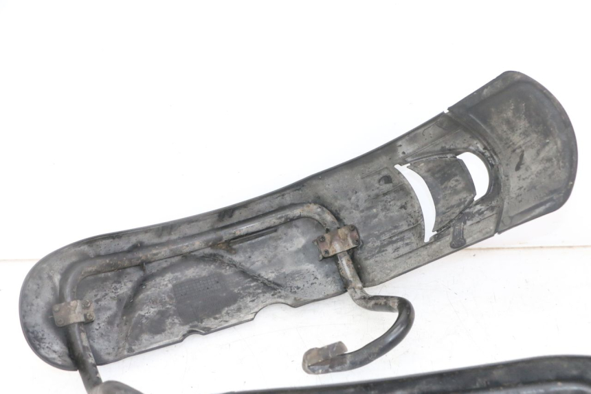 photo de PARAFANGO ANTERIORE PIAGGIO MP3 LT 300 (2010 - 2016) - Zoom sullo stato d'uso